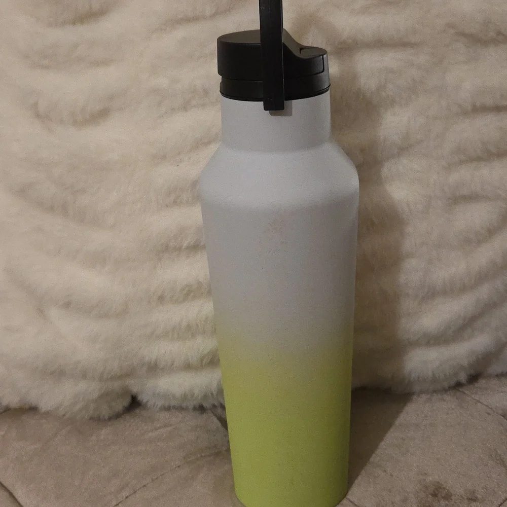 Corkcicle 20oz Sports Canteen Gradient Water Bottle - Black and  Lime Green - Picture 4 of 10